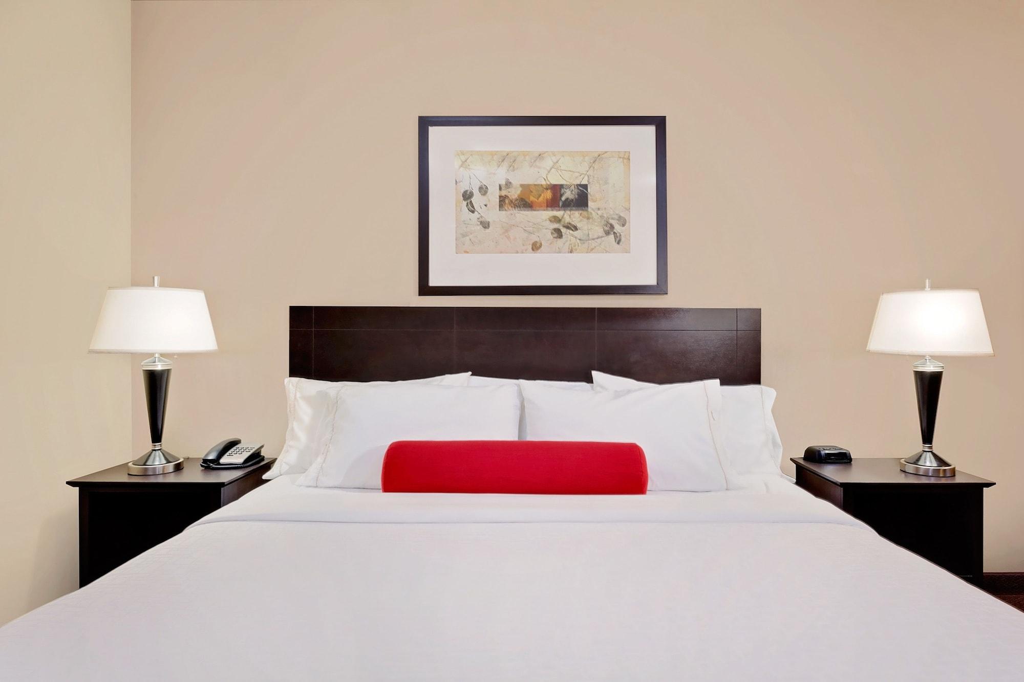 Hotel Ramada By Wyndham Camrose Zewnętrze zdjęcie