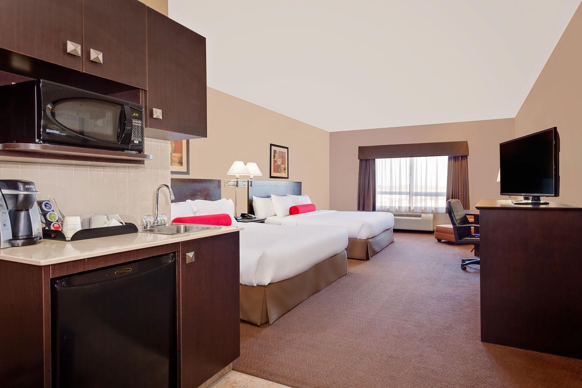 Hotel Ramada By Wyndham Camrose Zewnętrze zdjęcie